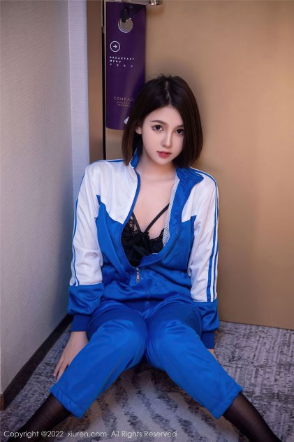 欧美裸聊视频海报