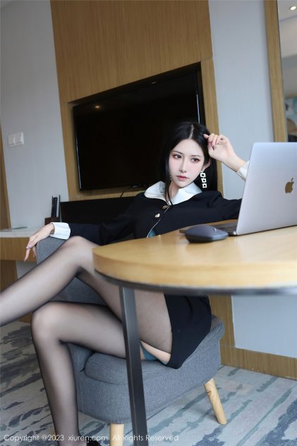 精品猎奇亚洲一区在线海报