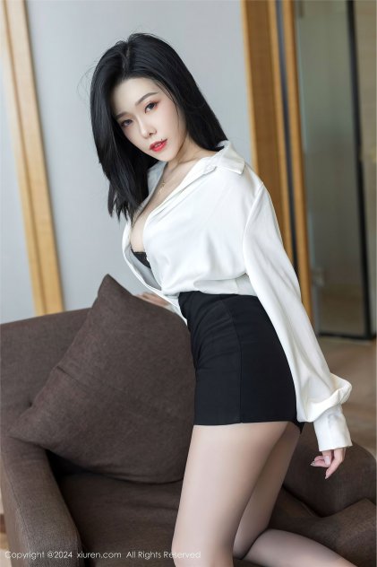 美女宾馆自拍口交海报